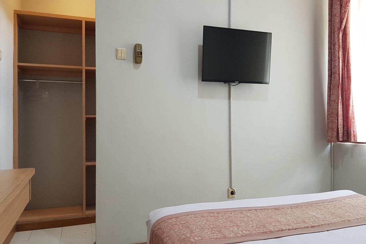 Oyo 3819 Hotel Winotosastro Yogyakarta Extérieur photo