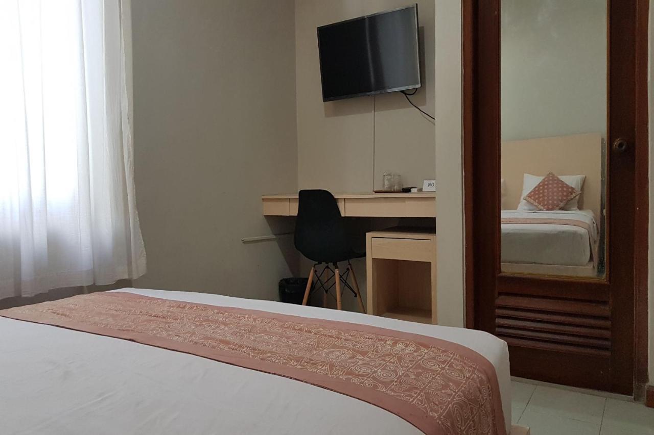 Oyo 3819 Hotel Winotosastro Yogyakarta Extérieur photo