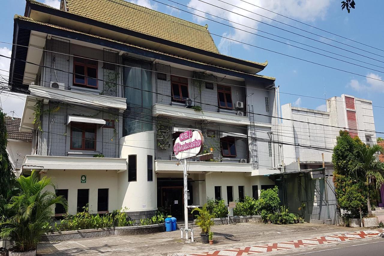 Oyo 3819 Hotel Winotosastro Yogyakarta Extérieur photo
